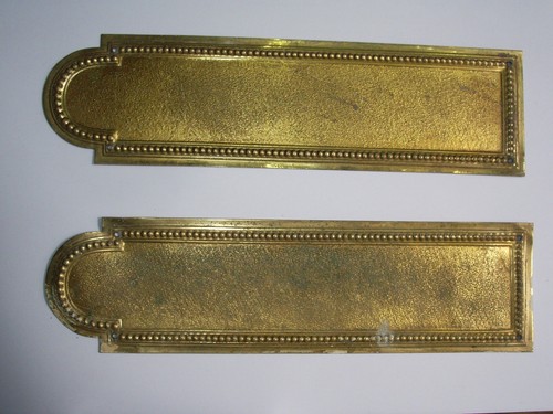 Lot deux plaques - deux,