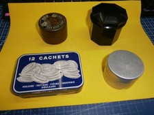 LOT 4 petites boites vintage 3 en métal et une en plastique
