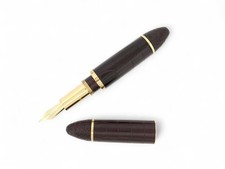 NEUF STYLO PLUME LOUIS VUITTON CARGO CUIR DE CROCODILE MARRON FOUNTAIN PEN NEW