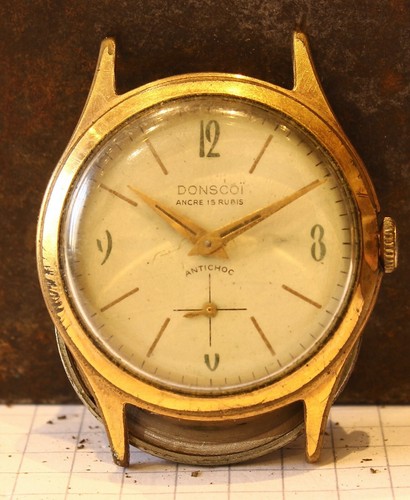 Montre mécanique ancienne
