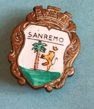 écussons BROCHE ANCIENNE