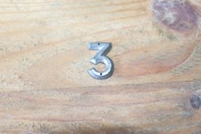 Ancienne - petit Chiffre 3  en