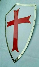 Bouclier médiéval croisé