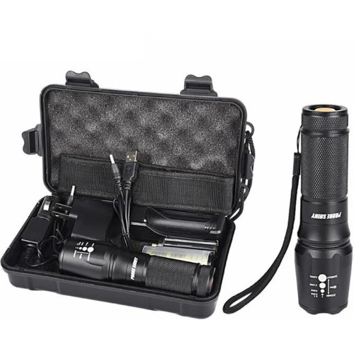 Lampe torche militaire