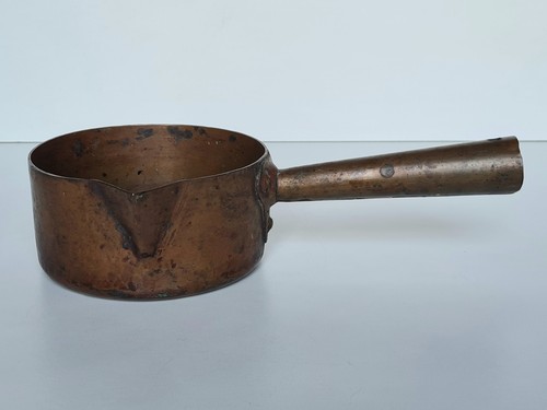 Ancienne petite casserole - , en