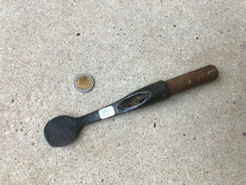 Old tool outil - tool, /
