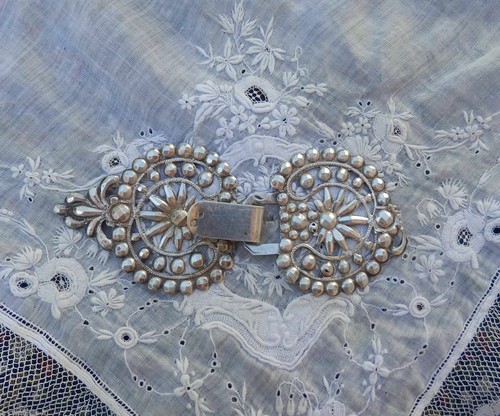Broche agrafe mante boucle - agrafe,