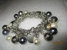 BRACELET avec breloques et perles - Bijou fantaisie