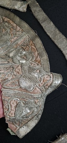 éléments très rares un - trÈs, d'un
