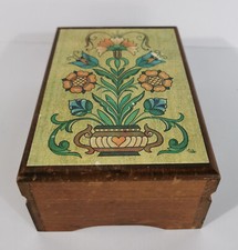 ANCIENNE BOITE A MUSIQUE EN