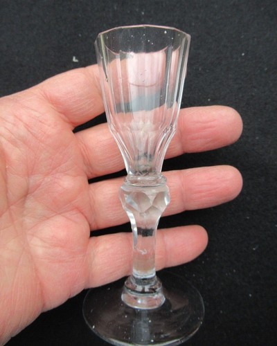 Rare petit verre xviii - rare, eme