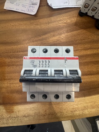 Disjoncteur 40a cbe b - ep,