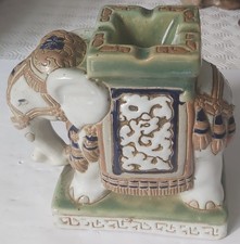 éléphant cendrier en céramique, Asie