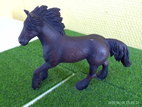 Cheval jument frison - jument,