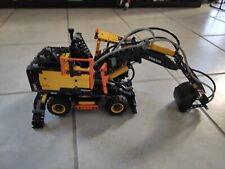 Lego Technic 42053 pelle à pneu volvo