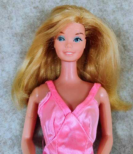 1976 superstar barbie doll - superstar,