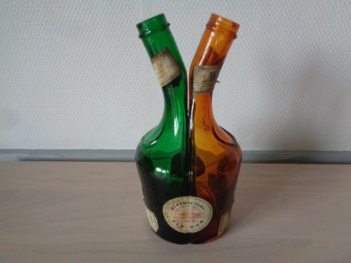 Ancienne bouteille vide - bouteille,