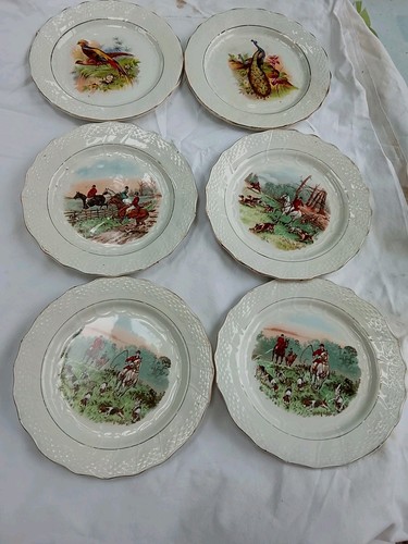 Assiettes porcelaine fine 4 - 6,