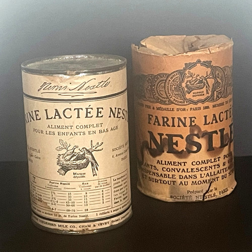 Ancienne boîte publicitaire