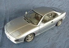 Voiture miniature au 1/18: BMW 850 CSI de SOLIDO, avec léger défaut.