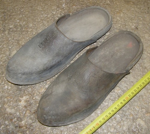 Paire sabots anciens - de,