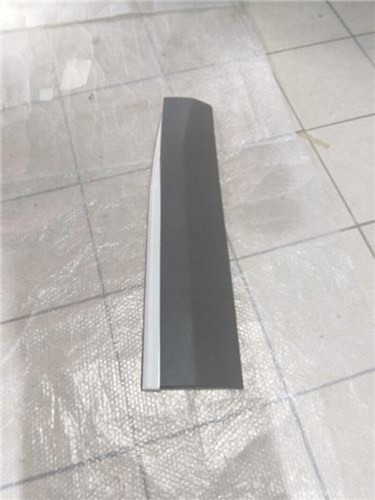 9811404077 moulure porte - , avant