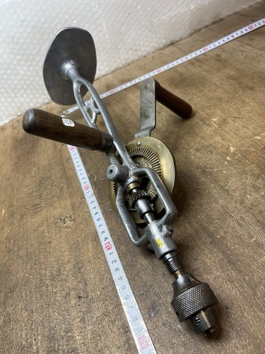 Perceuse chignole artisanale - perceuse,