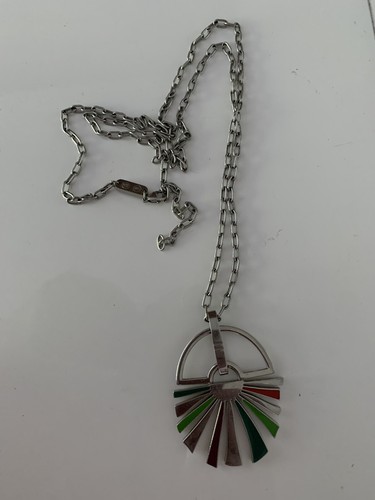 Chaine avec pendentif - chaine,