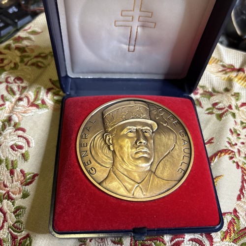 Ancienne medaille bronze - ancienne, en