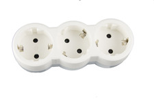 Multiprise Legrand, norme allemande, 3 prises, blanc, distributeur horizontal