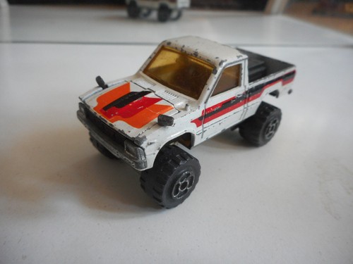 Majorette 4x4 toyota pick - 4x4,