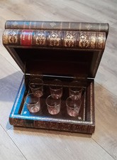 CAVE A LIQUEUR .TROMPE L'ŒIL EN FORME DE LIVRES 