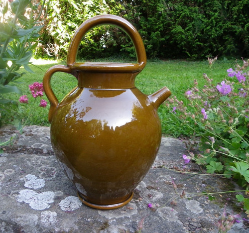 Grande cruche eau - grande, À