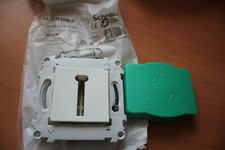 Conjoncteur téléphonique 8