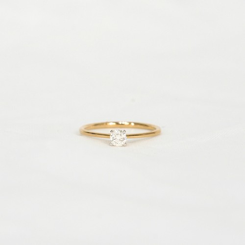 Karat yellow gold - 18,