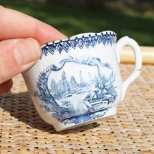 Ancienne tasse à café en