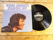 TOM JONES CLOSE UP LP 33T