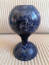 Vase bleu céramique signé G