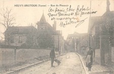 Neuvy-Sautour - Rue des robots de cuisine