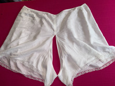 Ancienne culotte fendue en pur