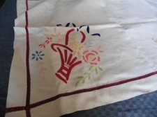 ANCIEN DESSUS DE MEUBLE PUR LIN BRODE MAIN EN COULEUR PAPILLONS ANGE NOEUDS 