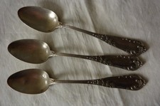 3 cuillères a café en argent