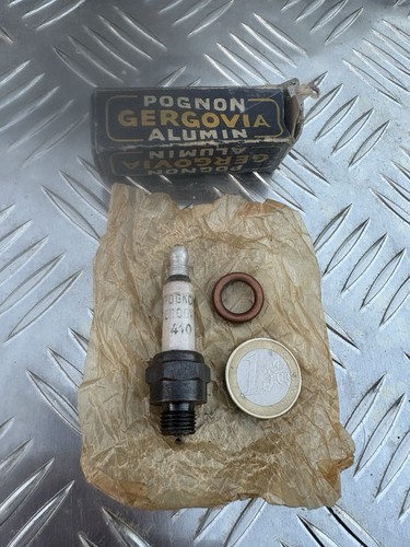 Ancienne bougie neuve - ancienne, en