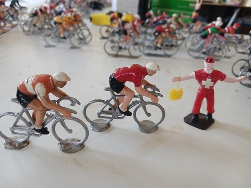 Coureurs cyclistes 2 roger - :,