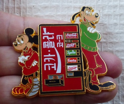 Grand pins pin mickey - pin's,