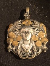 PENDENTIF ART NOUVEAU AVEVC MIROIR ARGENTE TETE E FEMME FLEUR