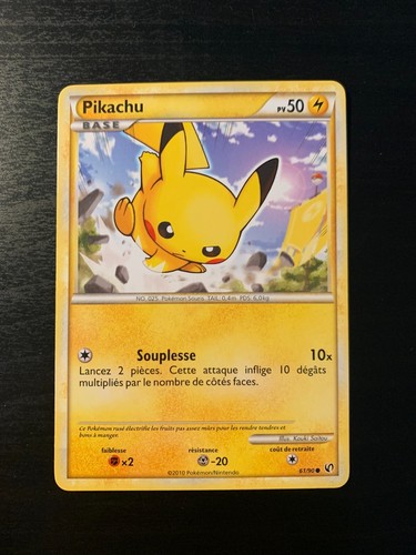 Carte pokémon commune pikachu - carte,