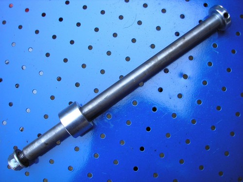 Axle rear wheel - axle,