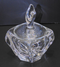 -JOLIE BOITE CRISTAL de DAUM FRANCE FORME LIBRE 1970 bijoux bonbons Vitrine    D