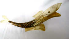 grand poisson sculpte en corne